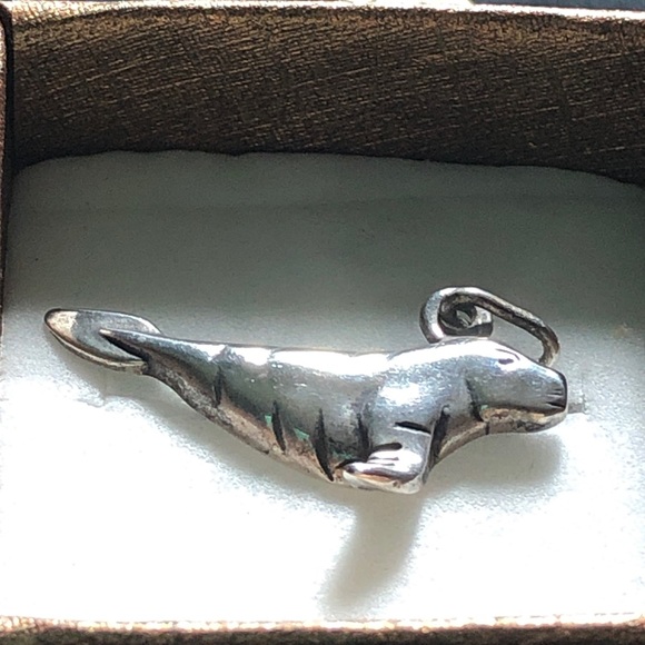 Jewelry - Vintage Unisex Manatee🦭Sterling Silver Charm /Pendant.